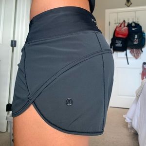lululemon speed short (H2O)